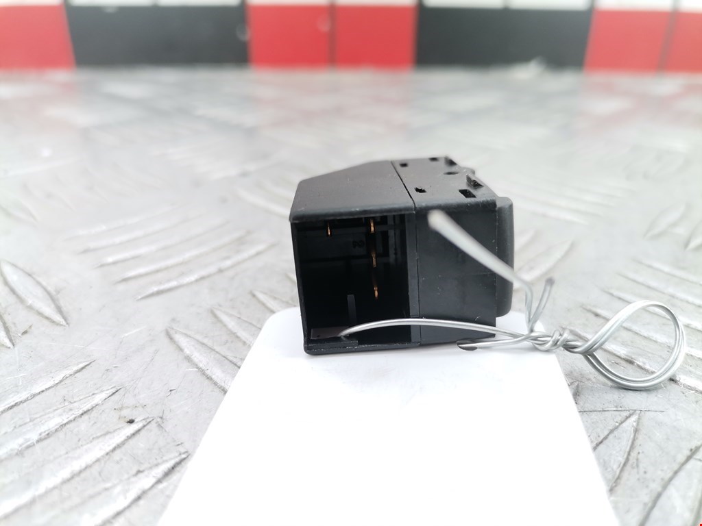 Кнопка стеклоподъемника VOLKSWAGEN Passat B5 1997-2005