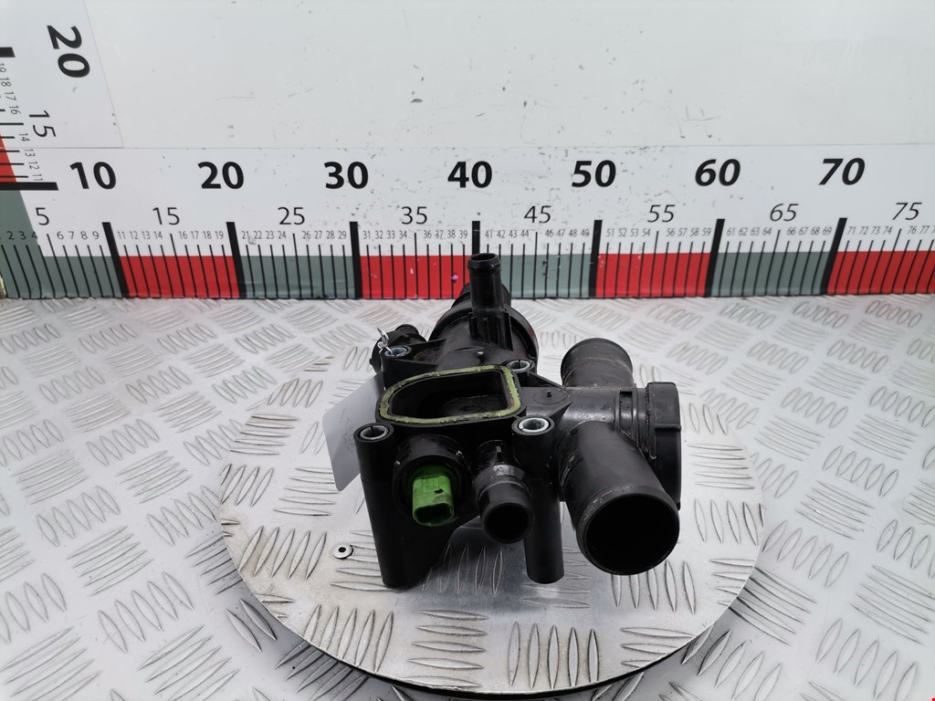 Корпус термостата FORD Kuga 2008-2012