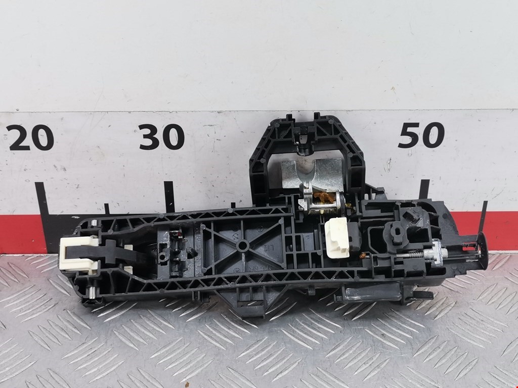 Ручка двери передней наружная левая MERCEDES-BENZ C-Class C-klasse W204 2007-2015