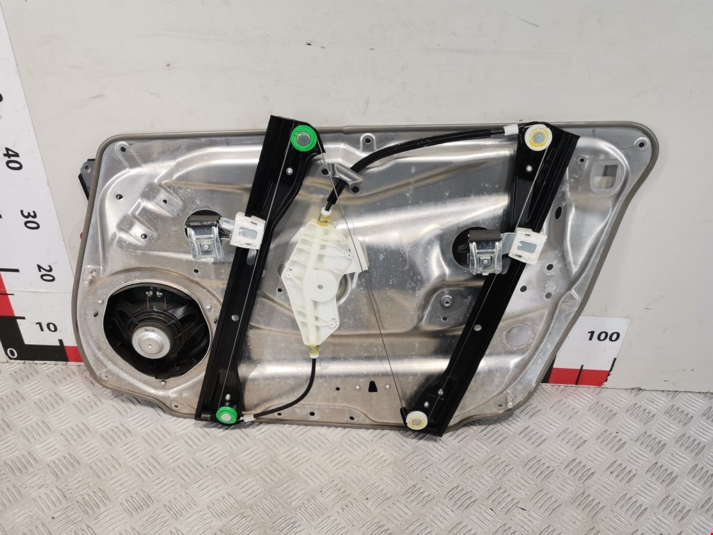 Стеклоподъемник передний левый MERCEDES-BENZ C-Class C-klasse W204 2007-2015