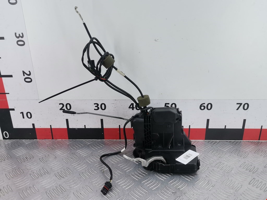 Замок двери передней правой MERCEDES-BENZ CLS-Class C219 2004-2010