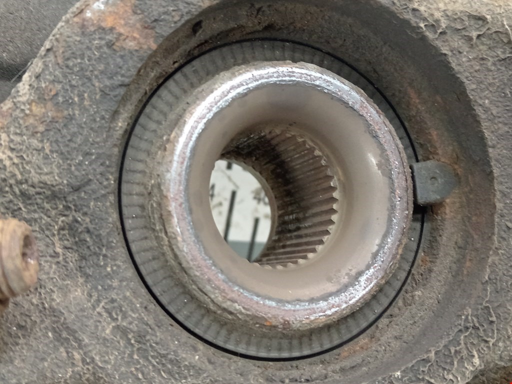 Ступица передняя левая VOLKSWAGEN Polo IV 2001-2009