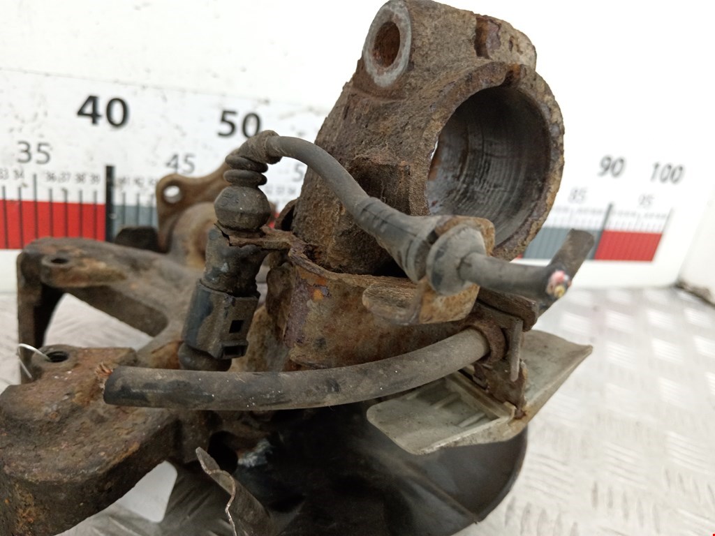 Ступица передняя левая VOLKSWAGEN Polo IV 2001-2009