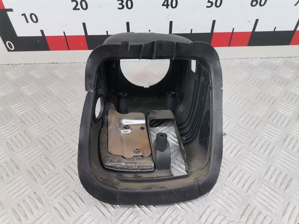 Кожух рулевой колонки KIA Carens 2006-2012