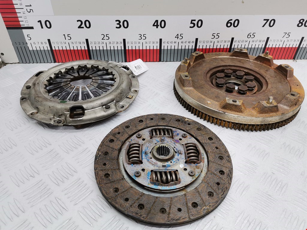 Маховик (демпфер сцепления) MAZDA Premacy CP 1999-2004