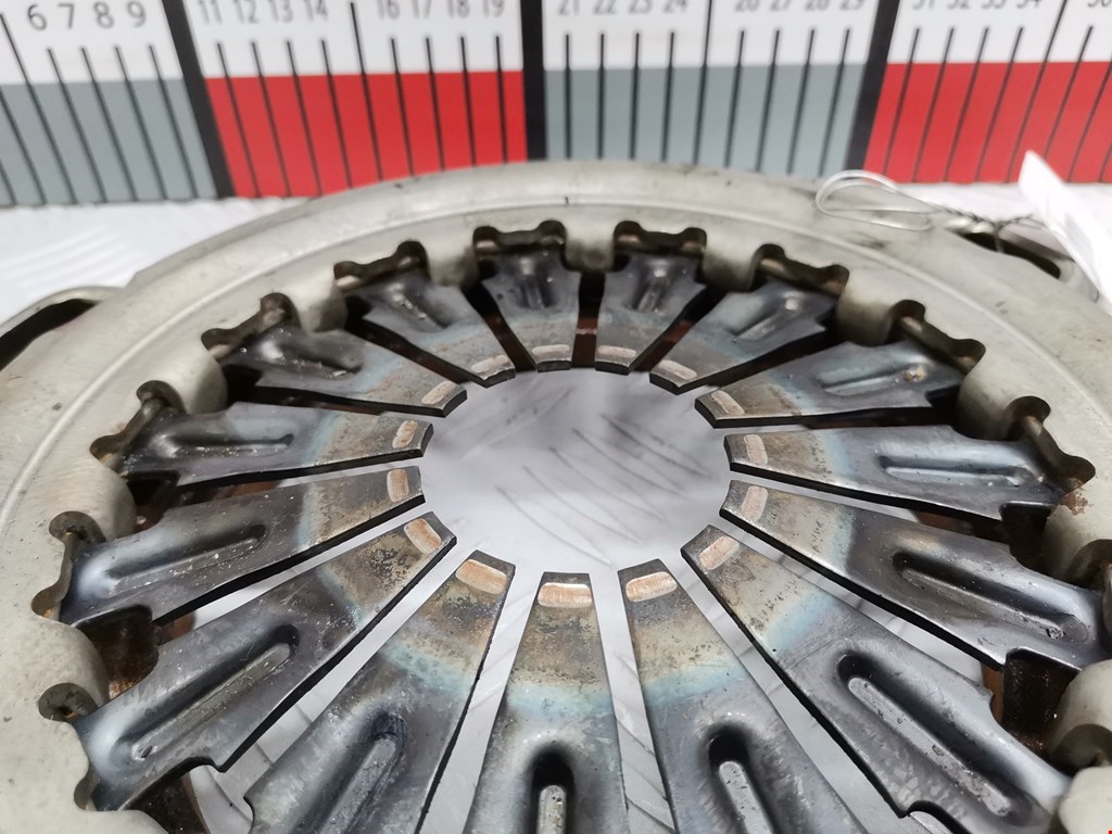 Маховик (демпфер сцепления) MAZDA Premacy CP 1999-2004