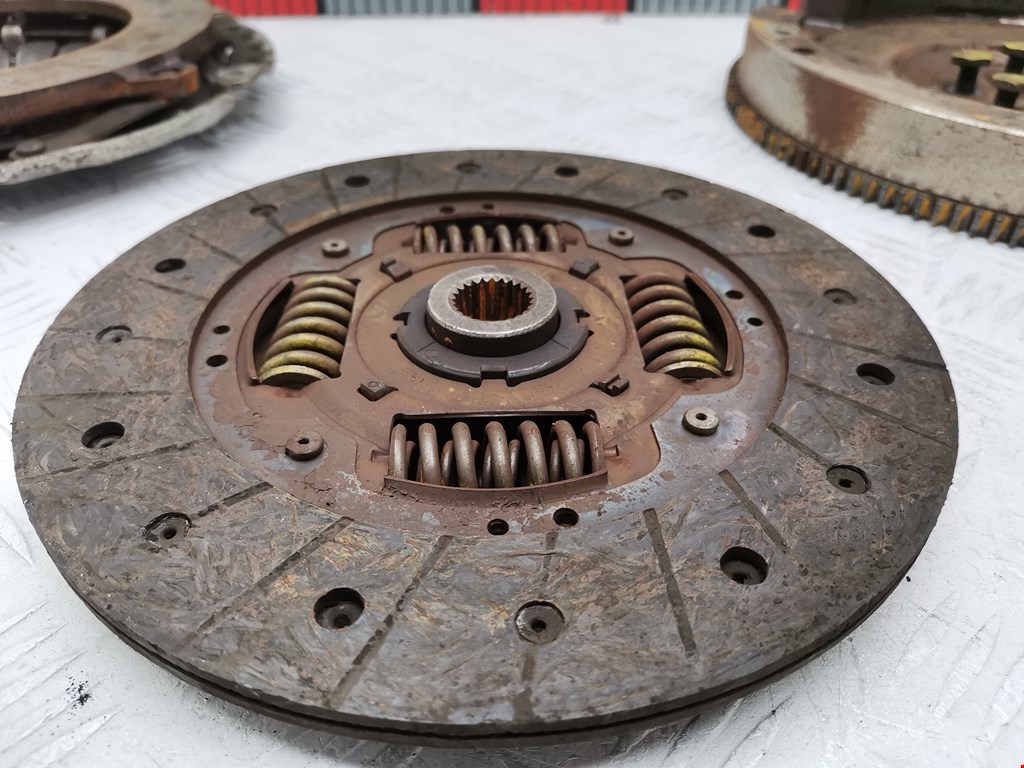 Маховик (демпфер сцепления) CHEVROLET Aveo T200 2003-2008