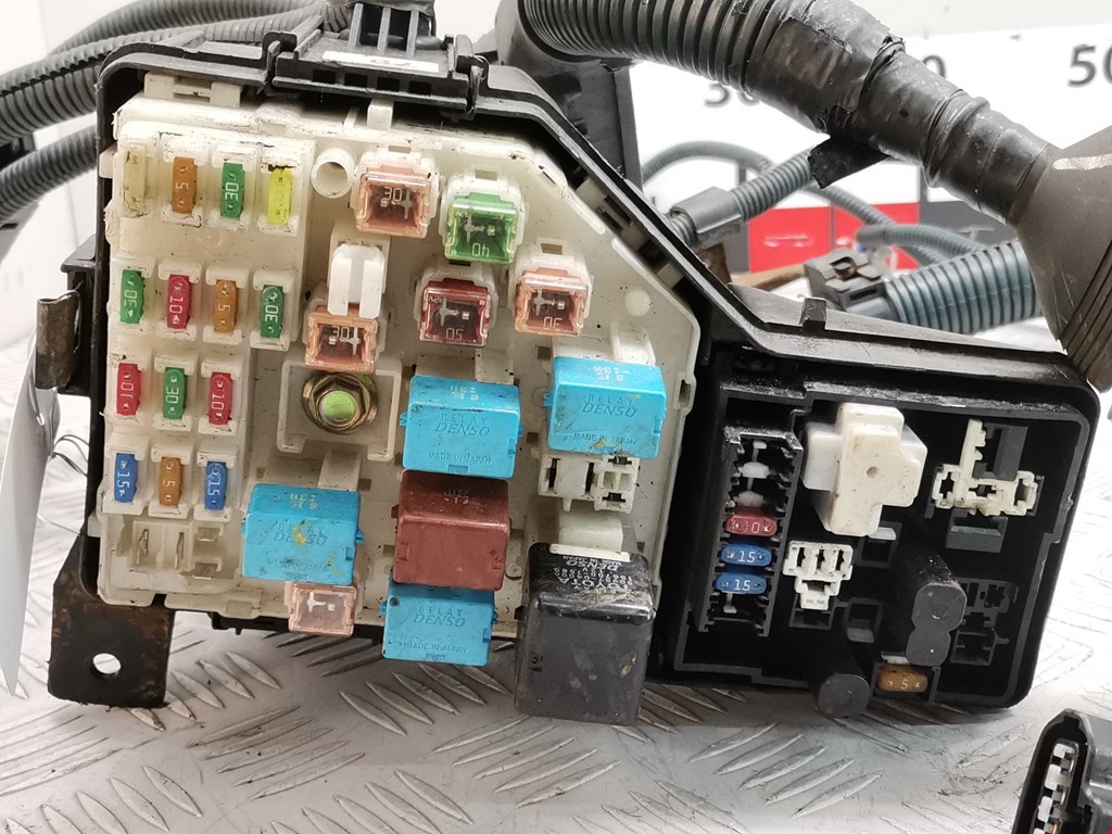 Датчик уровня в бачок омывателя TOYOTA RAV 4 XA20 2000-2005