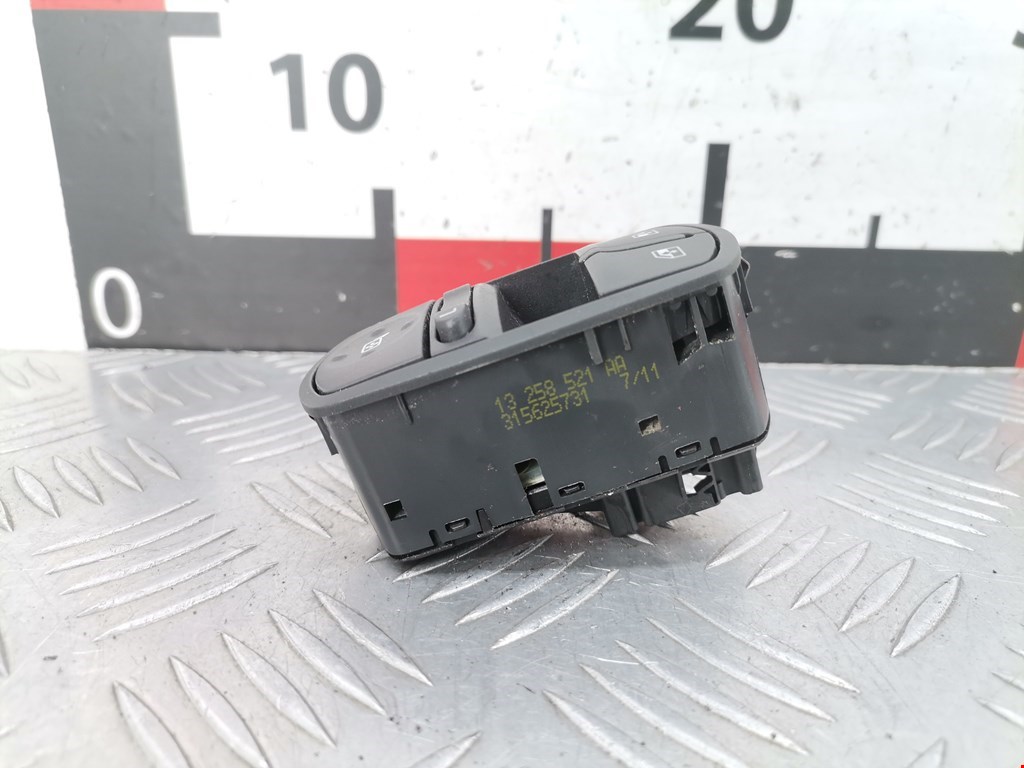 Блок управления стеклоподъемниками OPEL Corsa D 2006-2014