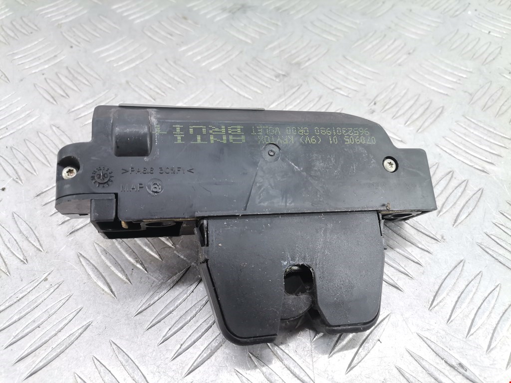 Замок багажника (крышки двери) CITROEN C 2 2003-2008