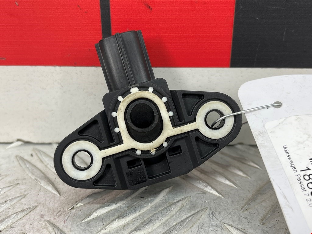 Датчик AIR BAG (подушек безопасности) VOLKSWAGEN Passat B7 2011-2015