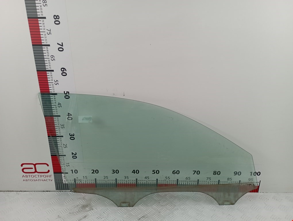 Стекло двери передней правой Volkswagen Passat 5 (1996-2000)