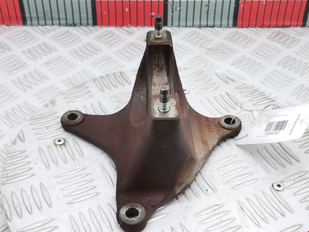 Кронштейн VOLVO V50 I 2004-2012