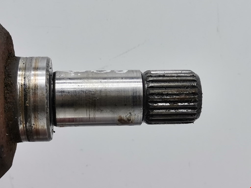 Полуось (привод, приводной вал) передняя левая PEUGEOT Partner 1996-2009