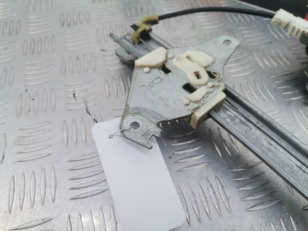 Стеклоподъемник задний левый NISSAN Almera Tino 2000-2006