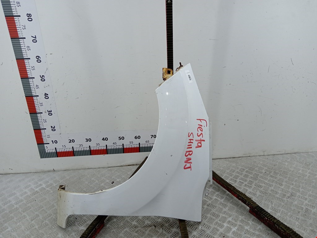 Крыло переднее левое FORD Fiesta 2008-2012