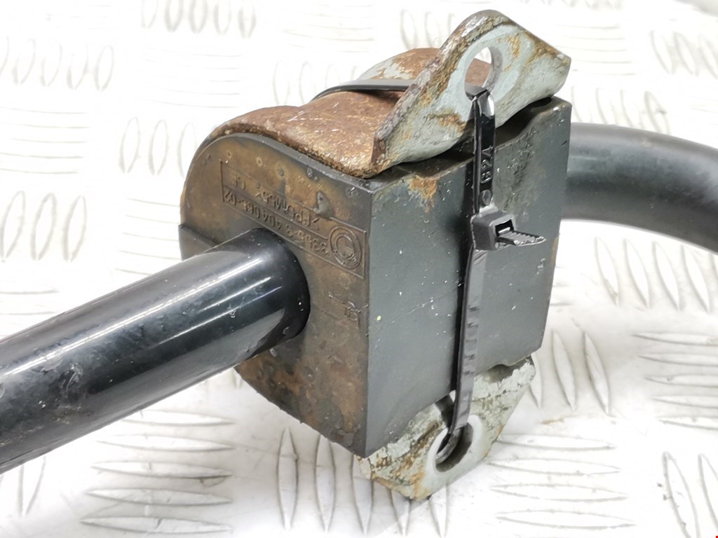 Стабилизатор передний (поперечной устойчивости подвески) BMW X3 E83 2003-2010