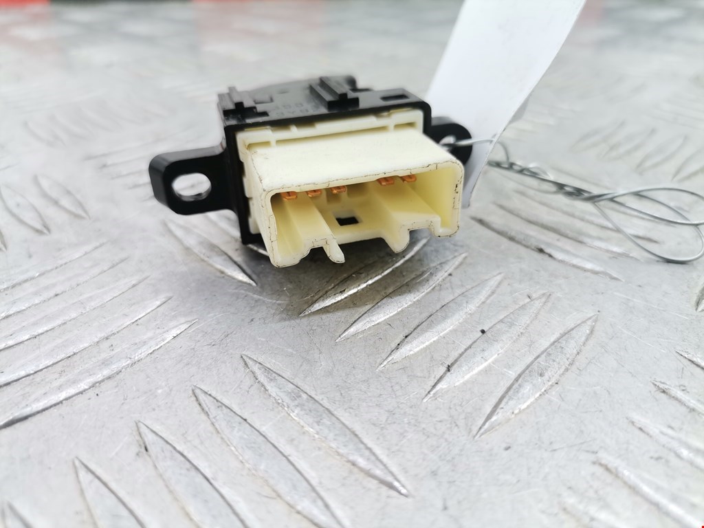 Кнопка стеклоподъемника MAZDA Mazda 6 GG 2000-2007