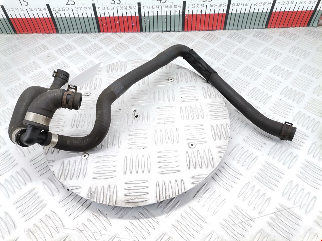 Патрубок системы охлаждения Skoda Rapid (2012-2020)