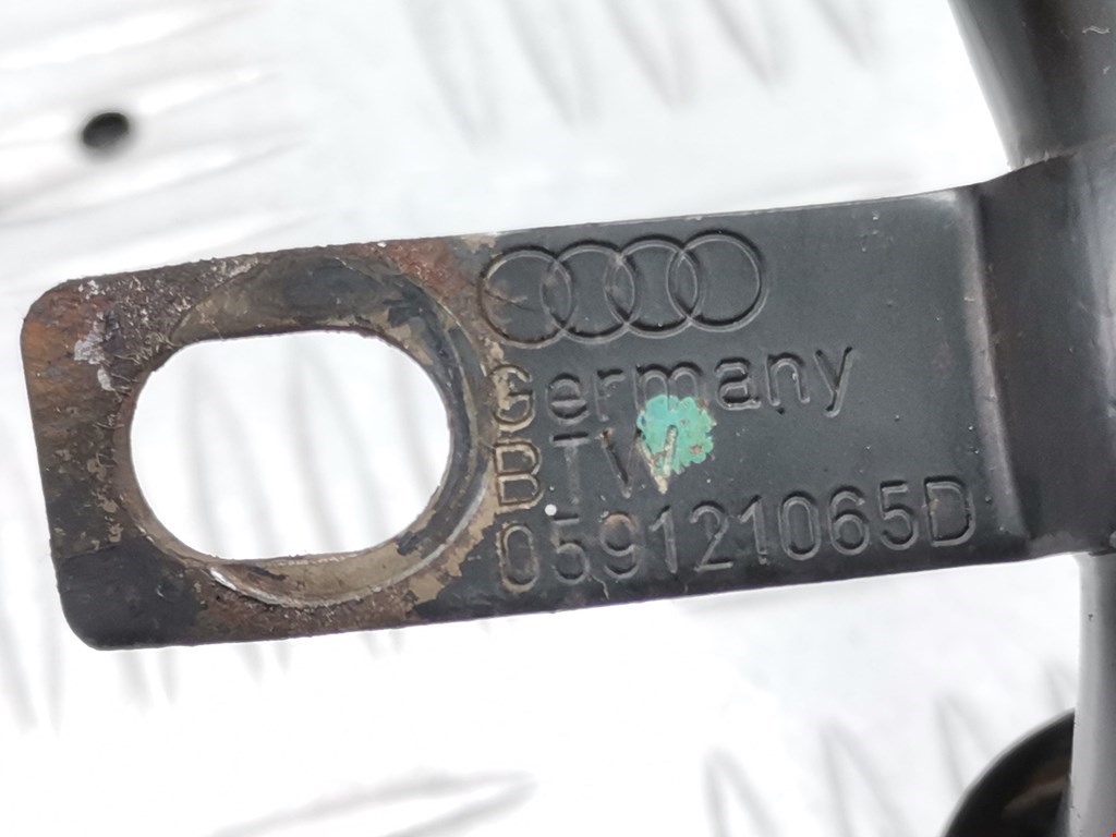 Патрубок AUDI A6 C5 1997-2004