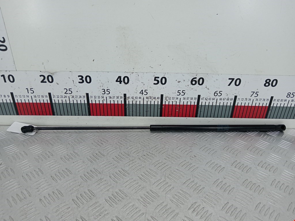 Амортизатор капота левый=правый AUDI A4 B6 2001-2005