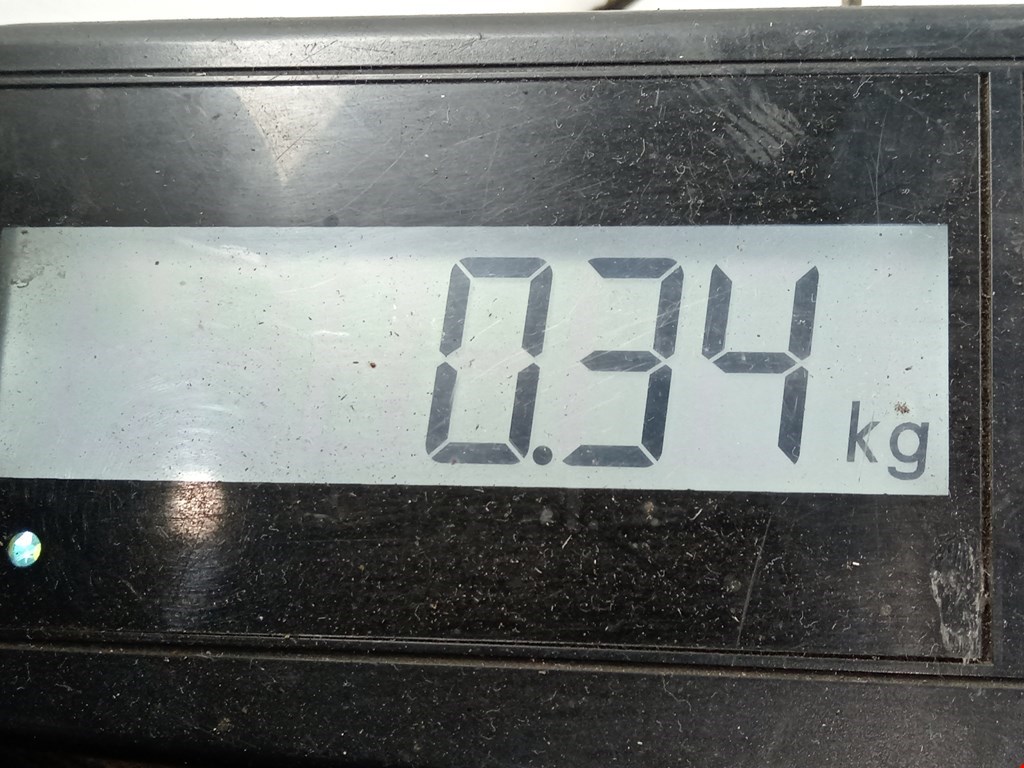 Амортизатор капота левый=правый AUDI A4 B6 2001-2005