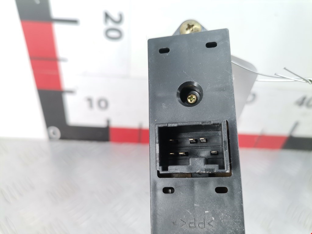 Кнопка стеклоподъемника MITSUBISHI Galant VIII 1996-2006