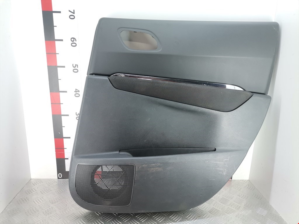 Обшивка двери задняя правая PEUGEOT Partner 2008-2018