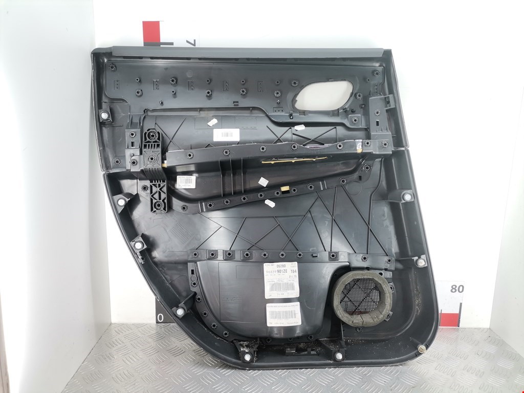 Обшивка двери задняя правая PEUGEOT Partner 2008-2018