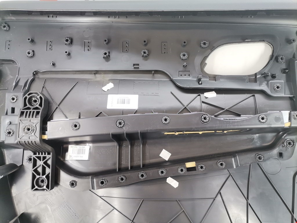 Обшивка двери задняя правая PEUGEOT Partner 2008-2018