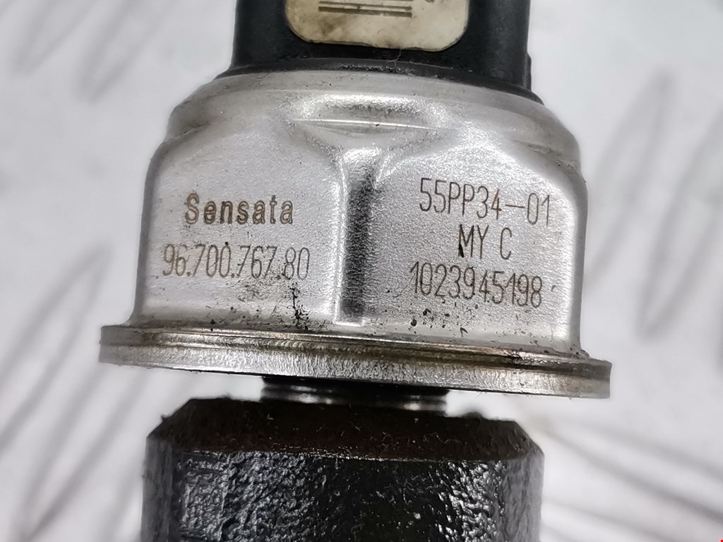 Датчик давления топлива FORD Fiesta 2008-2012