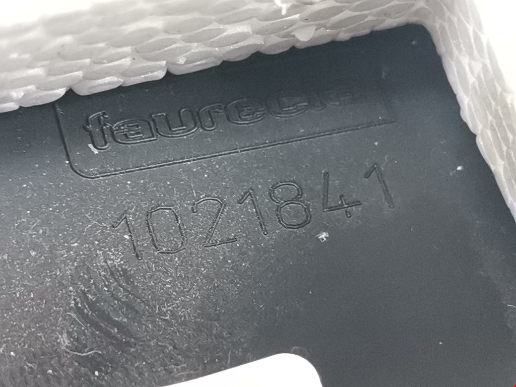 Кожух рулевой колонки PEUGEOT 308 2007-2015