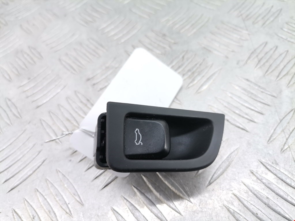 Кнопка открытия багажника Audi A5 8T (2007-2016)