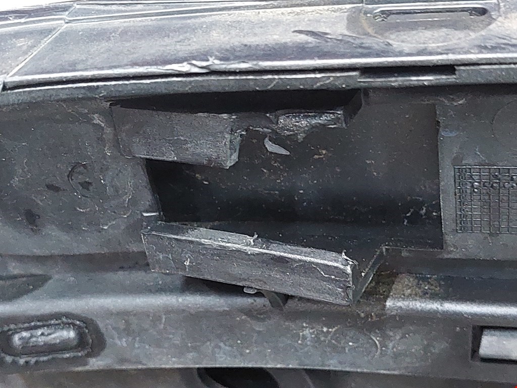 Бампер передний VOLKSWAGEN Polo IV 2001-2009