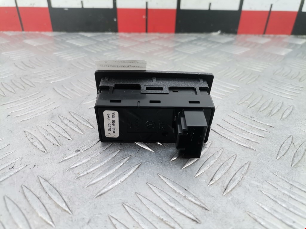 Кнопка стеклоподъемника VOLKSWAGEN Phaeton 2002-2016