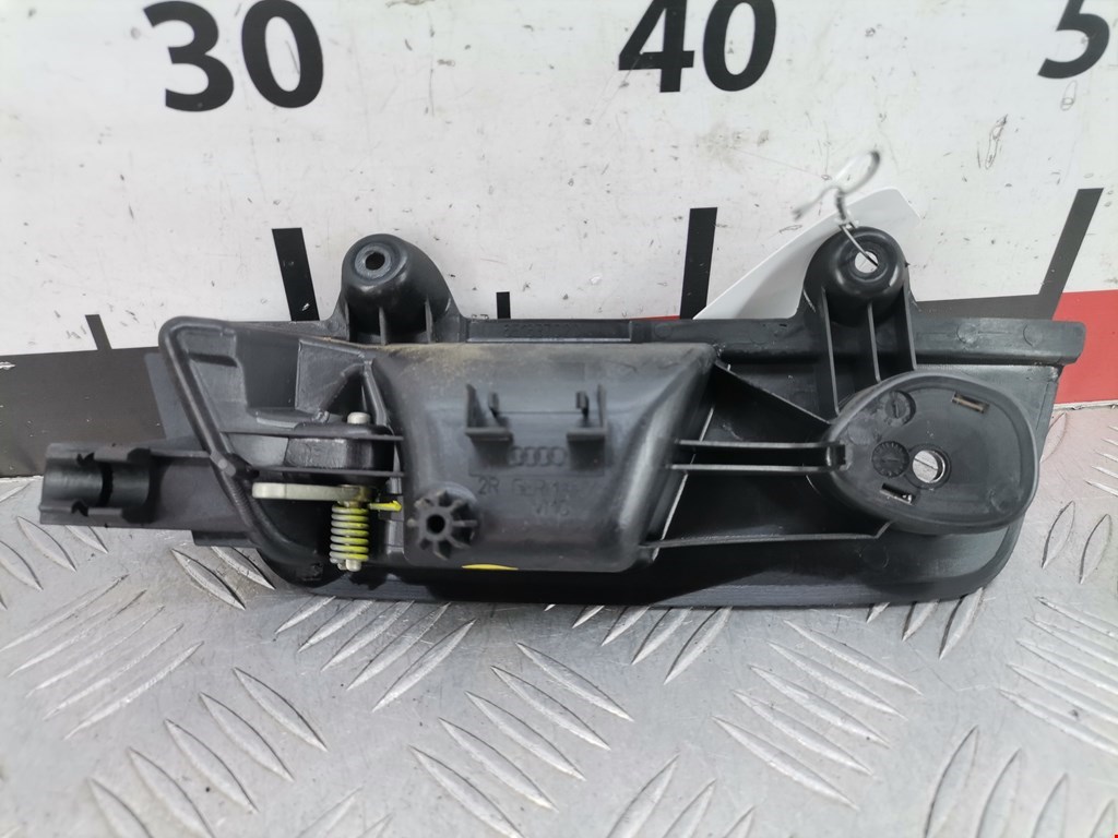 Ручка дверная передняя внутренняя правая AUDI A4 B6 2001-2005