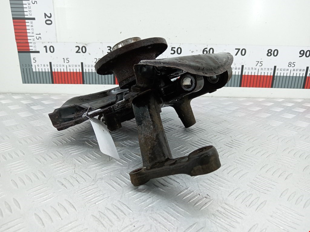 Ступица задняя левая VOLKSWAGEN Touran 2003-2010