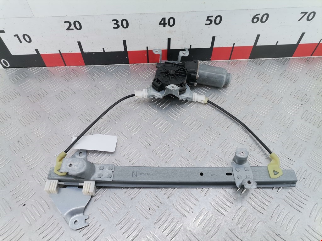 Стеклоподъемник задний правый NISSAN Qashqai J10 2006-2013