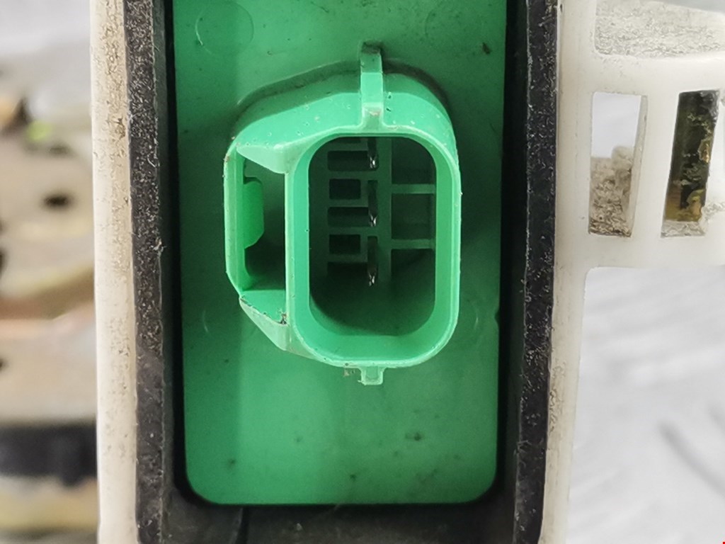 Замок двери задней правой VOLVO S40 I 1995-2004