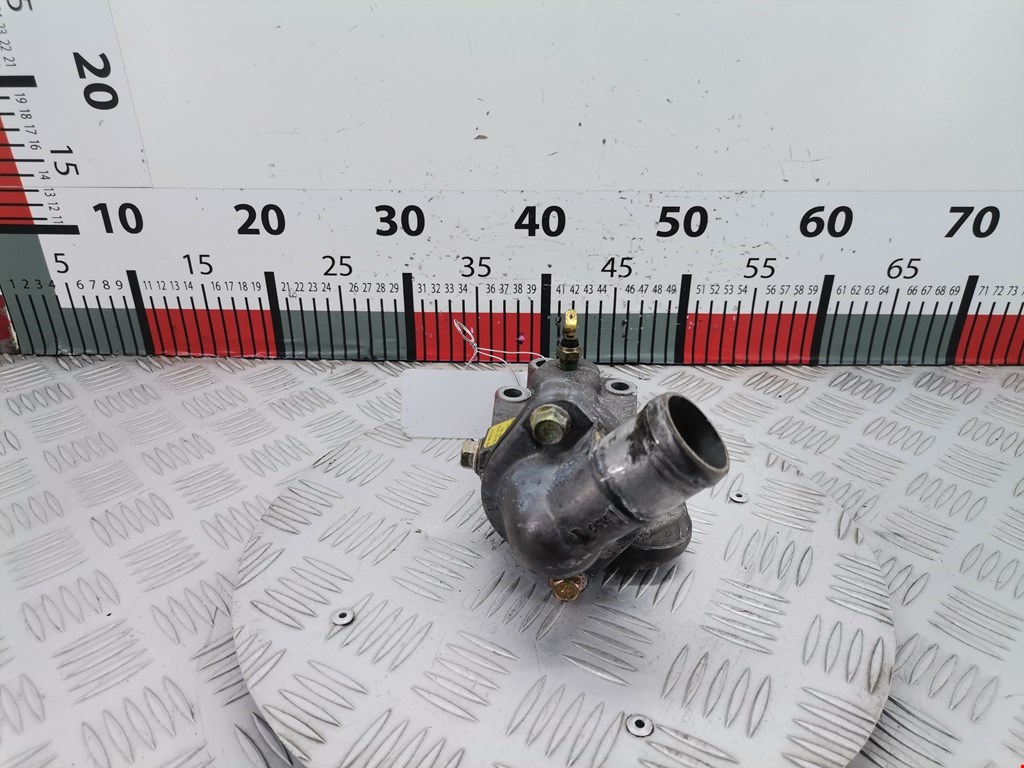 Корпус термостата MITSUBISHI Carisma 1995-1999