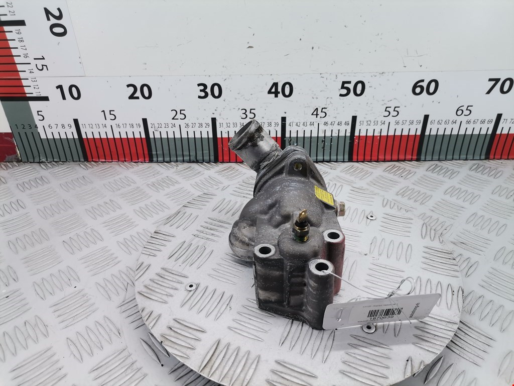 Корпус термостата MITSUBISHI Carisma 1995-1999