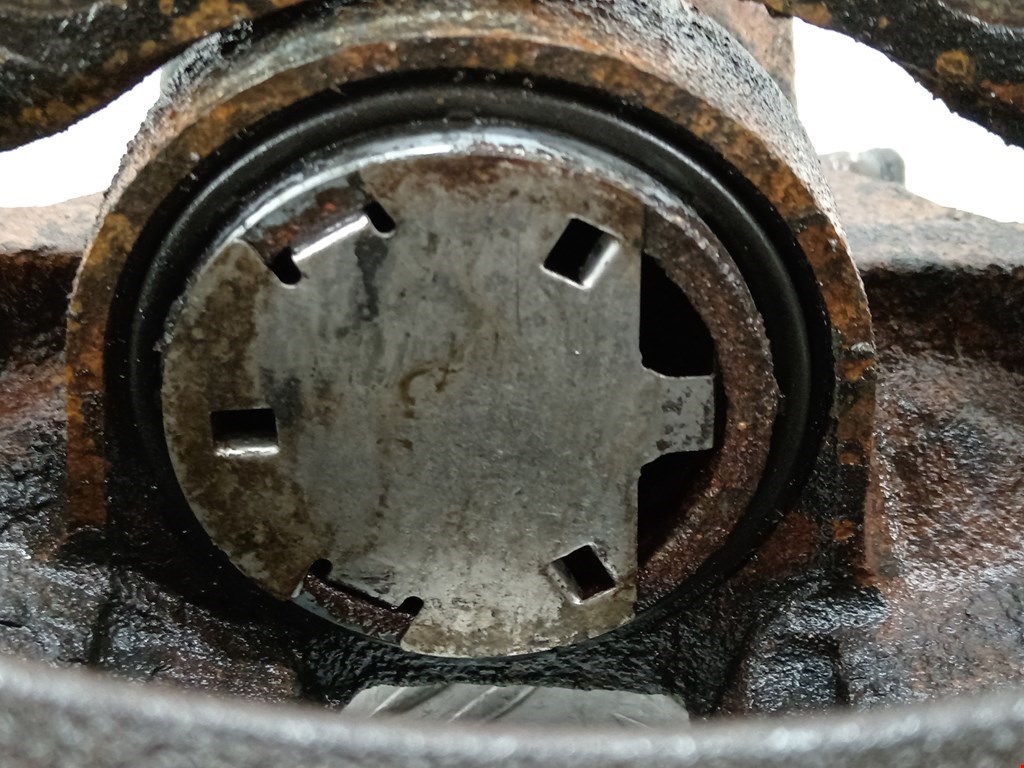 Суппорт передний правый PEUGEOT 308 2007-2015