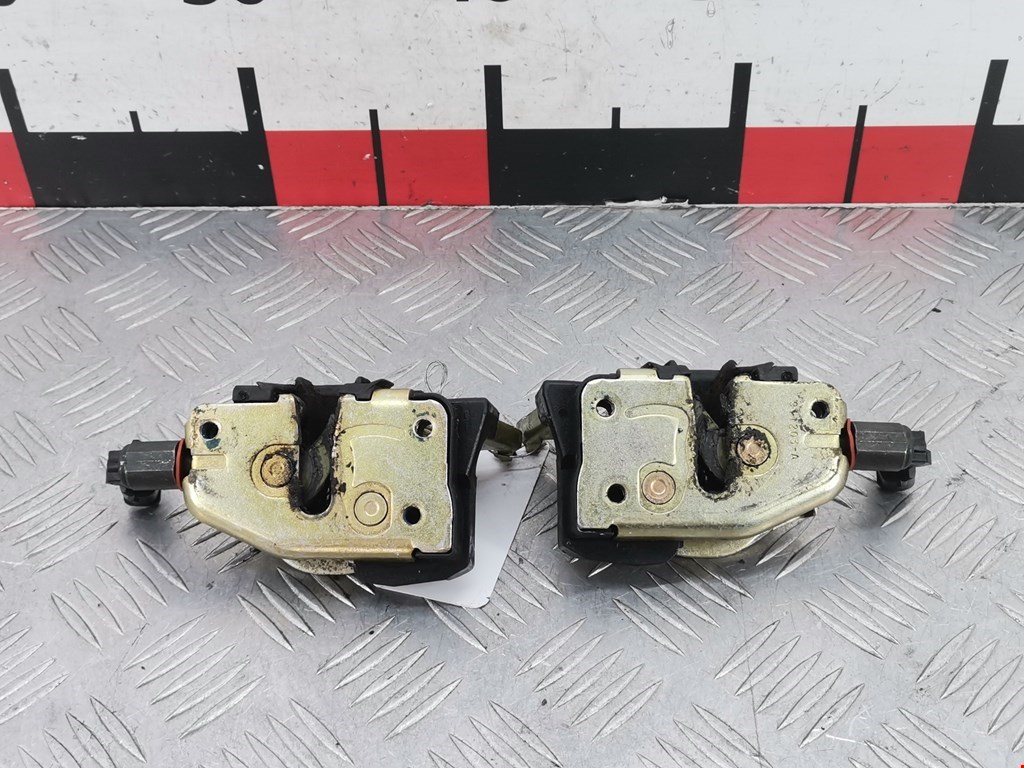 Замок багажника (крышки двери) FORD Windstar 1994-2003