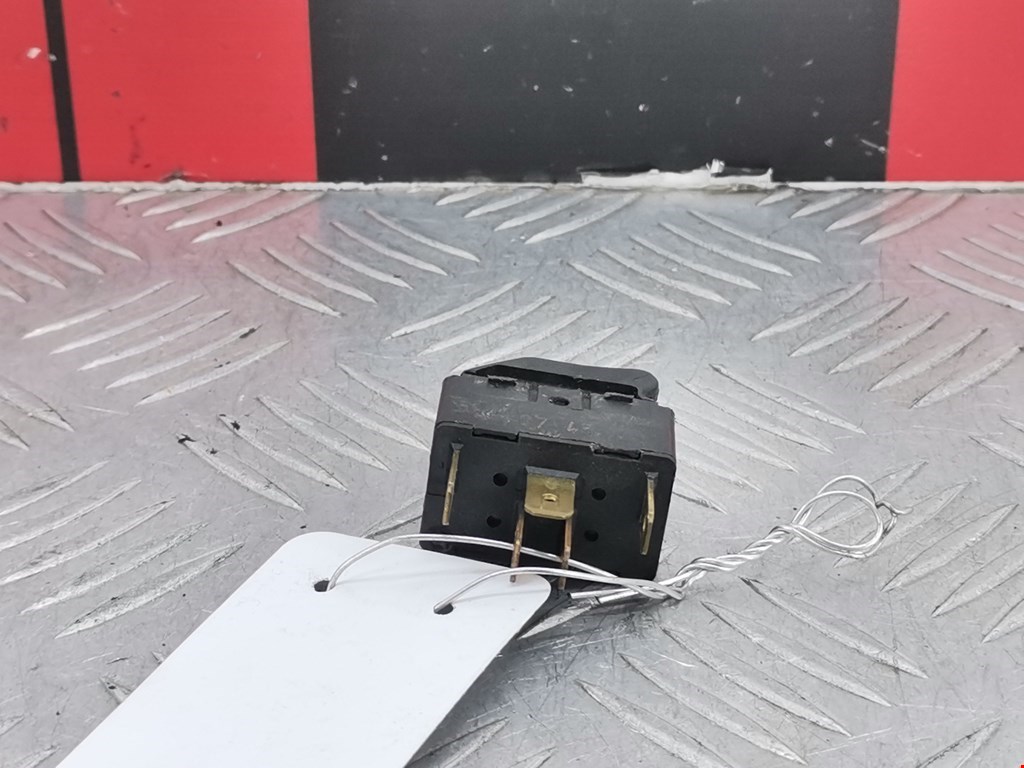 Кнопка стеклоподъемника AUDI A4 B5 1995-2001