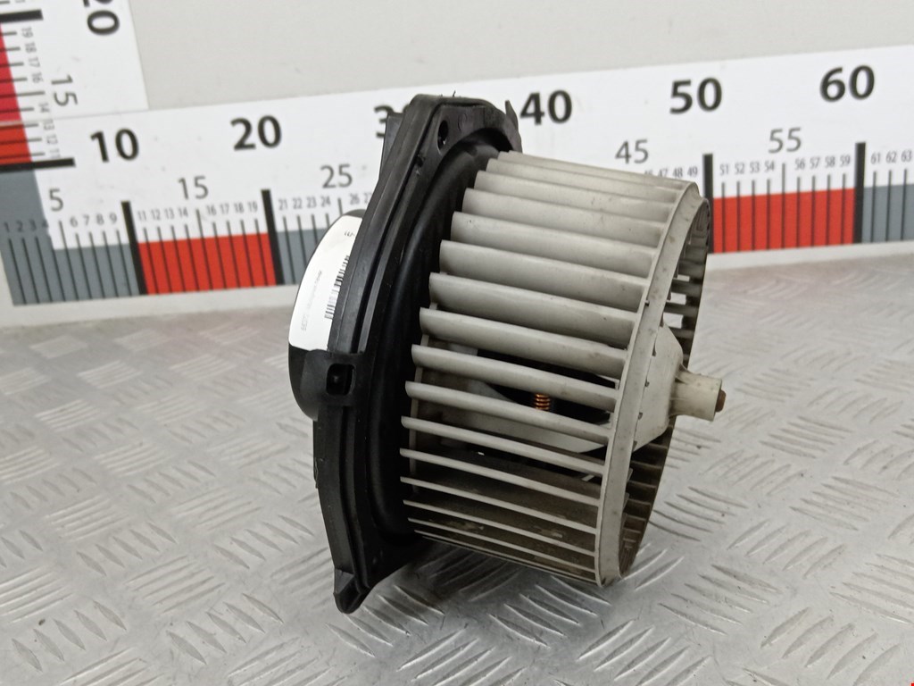 Моторчик (мотор) отопителя салона IVECO Daily III 1999-2006