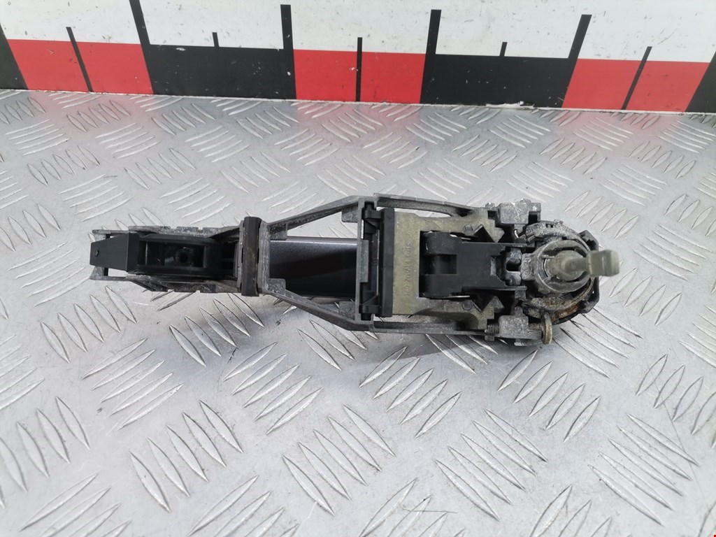 Ручка двери передней наружная правая SKODA Superb 2002-2008