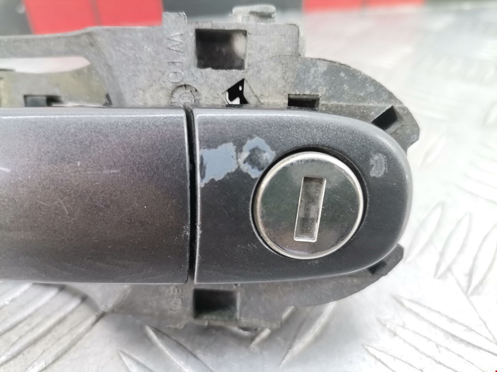 Ручка двери передней наружная правая SKODA Superb 2002-2008