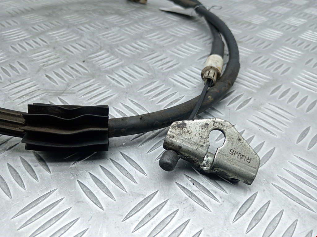 Трос стояночного тормоза левый/правый FORD Kuga 2008-2012