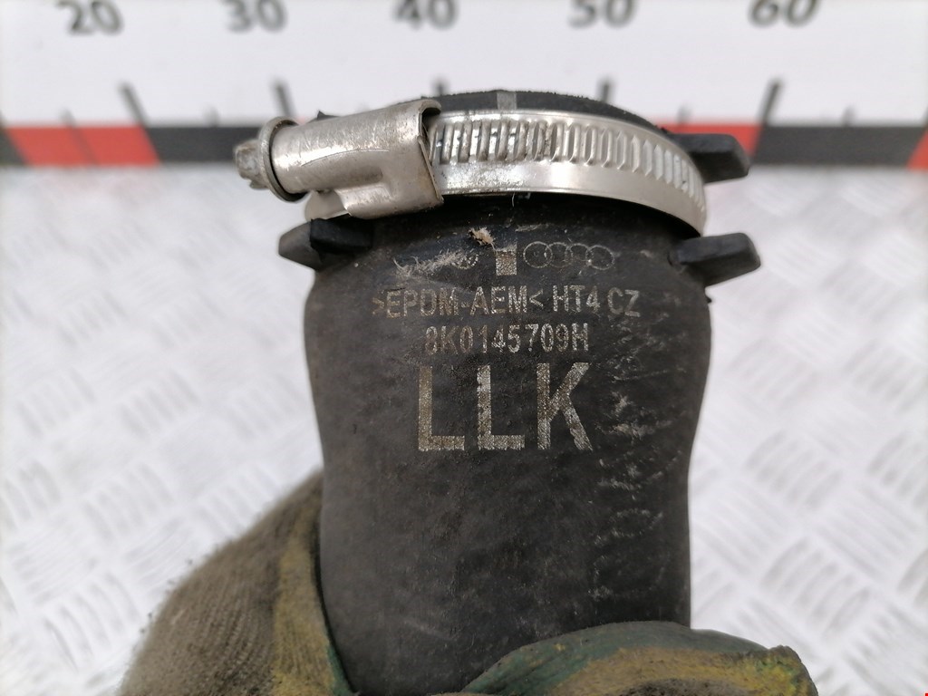 Патрубок интеркулера AUDI A4 B8 2007-2015