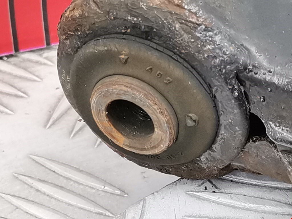 Рычаг передний левый VOLKSWAGEN Golf IV 1997-2003